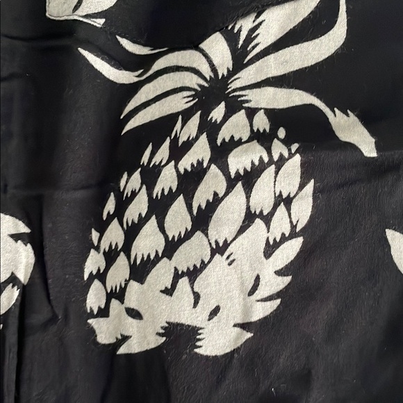 Aeropostale Black and White Casual Button Down Shirt - Picture 5 of 5